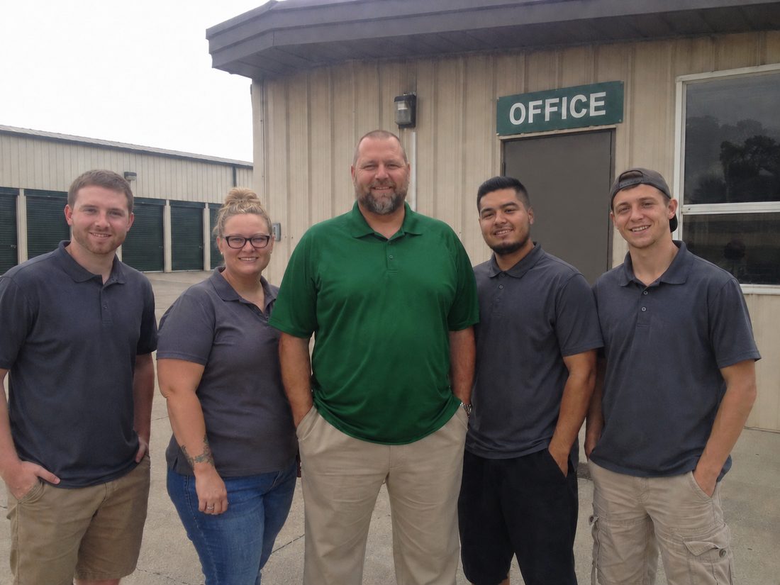 Pest control professionals in Blaine, MN
